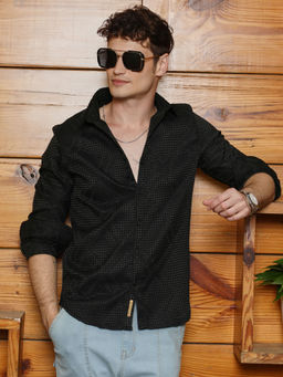 Campus Sutra - Men Black Solid Casual Shirt