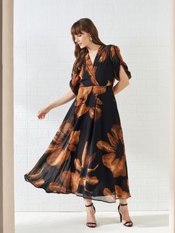 Latin Quarters - Women Brown Half Sleeves V-Neck Printed Casual Dress