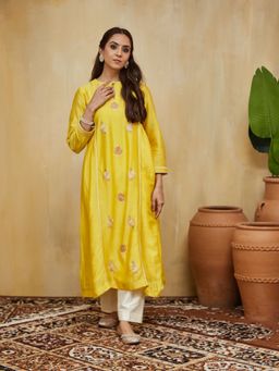 Mushio - Pastel Yellow Floral Embroidered Chanderi Azra Kurta