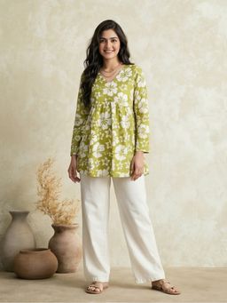 Jaipur Kurti - Green Printed Cotton Blend V-Neck Kurti
