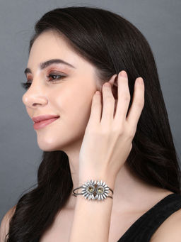 Auraa Trends - Classic Oxidised Yellow Stone Bracelet For women