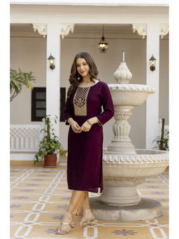 Surhi - Maroon Cotton Embroidered Kurta