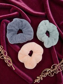 Accessher - Fluffy Faux Fur Scrunchies Soft Stretchy Strong Hold Hair Ties (Pack Of 3)