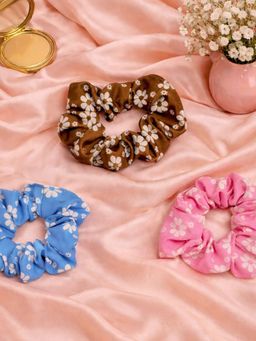 Accessher - Daisy Fabric Scrunchies Stretchy Non-Slip Hair Ties (Pack Of 3)
