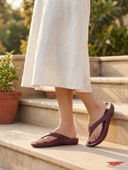 Red Tape - Women's Thomes Maroon Flipflops
