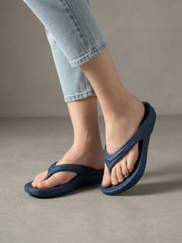 Red Tape - Women's Thomes Navy Blue Flipflops