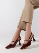 Maroon color option, Currently selected