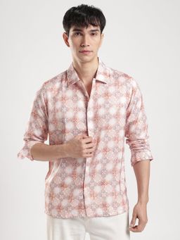 MR BUTTON - Men Slim Fit Floral Opaque Printed Casual Shirt