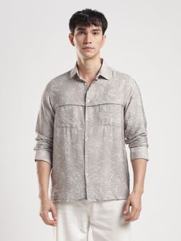 MR BUTTON - Men Beige Relaxed Opaque Striped Casual Shirt