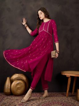 Gahan - Raani Pink Georgette Zari Embroidery Foil Printed Alia Cut Kurta with Pant