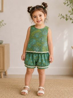 The Magic Wand - Woven Tropical Floral Printed Laced Top And Shorts - Olive Green