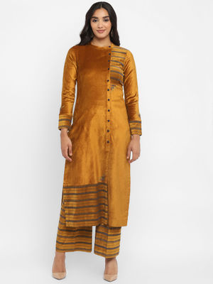Buy STADO Golden Velvet Straight Kurta and Pant (Set of 2) Online