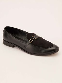 Vastramay - Men Black Velvet-Suede Inlay Buckle Loafers