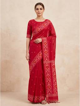 SAANTHA - Women Red Tussar Silk Handloom Saree