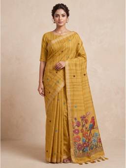 SAANTHA - Women Yellow Silk Blend Handloom Saree