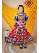 Red color option, Sold out, Currently selected