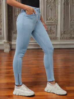 DOLCE CRUDO - Women Light Blue Skinny High-Rise Distressed Cropped Denim Jeans