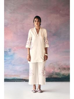 Prakriti Jaipur - Off White Lotus Embroidery Kurta with Palazzo (Set of 2)
