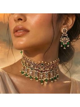 Auraa Trends - Traditional Kundan Choker Necklace With Green Beads And Chandbali Earrings