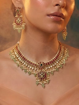 Auraa Trends - Traditional Kundan Green Beads And Ruby Stones Choker Necklace With Earrings