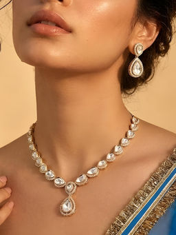Auraa Trends - Elegant Gold Plated White Kundan Teardrop Necklace And Earrings