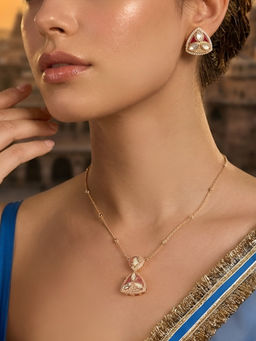 Auraa Trends - Gold Plated Pink Kundan Pendant Necklace And Earrinbgs