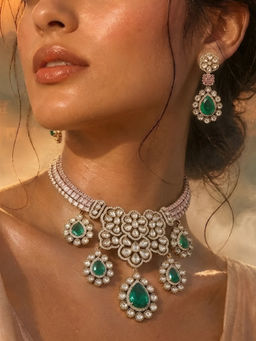 Auraa Trends - Emerald Green Kundan Choker Necklace With Earrings