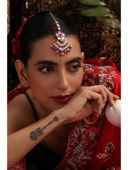 SWABHIMANN - Red Brindha Polki Maang Tikka