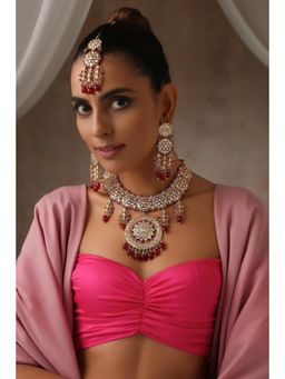 SWABHIMANN - Red Nizm Polki Necklace With Earrings And Maang Tikka