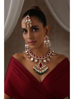 SWABHIMANN - Green Karalika And Uncut Polki Necklace With Earrings And Maang Tikka