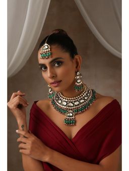 SWABHIMANN - Green Lavanya Polki Necklace With Earrings And Maang Tikka