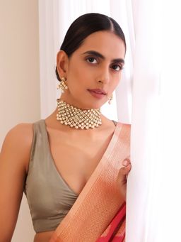 SWABHIMANN - Gold Azia Kundan And Pearl Choker Necklace And Earrings