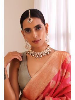 SWABHIMANN - Grey Gulsheen Polki Necklace With Earrings And Maang Tikka