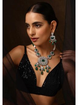 SWABHIMANN - Green Omajya Emerald Polki Necklace And Earrings