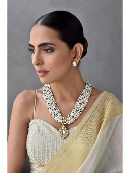 SWABHIMANN - Green Vanya Long Kundan And Pearl Necklace And Earrings