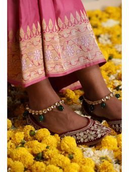 SWABHIMANN - Green Hetal Kundan Anklets