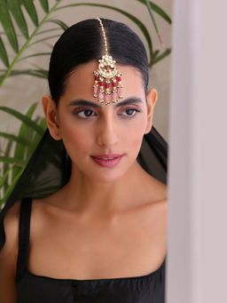 SWABHIMANN - Kalki Gold Plated Kundan And Pearl Maang Tikka