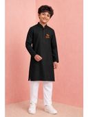 Black color option, Currently selected