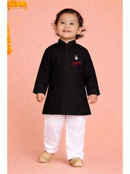 JBN Creation - Boy's Black Cotton Humuman Typography Kurta Pyjama