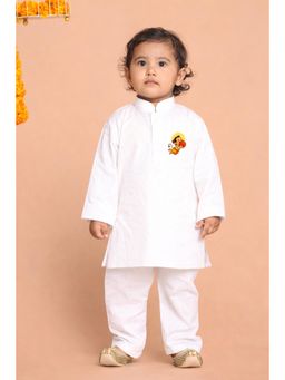 JBN Creation - Boy's White Cotton Humuman Sun Print Kurta Pyjama