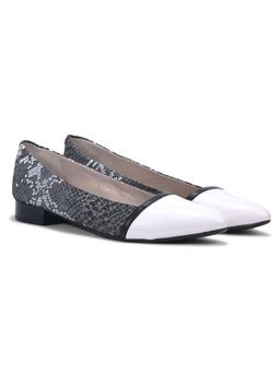 WOODS - White Rubber Pointed Toe Heels