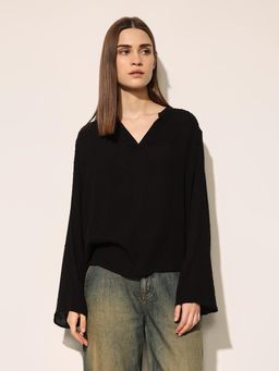 ONLY - Women's Solid Regular Fit Black Top