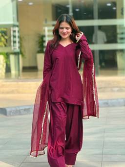 Gahan - Womens Wine Rayon Solid Straight Kurta with Farshi Salwar & Dupatta