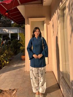 Gahan - Womens Vartical Solid Straight Kurta with Farshi Salwar