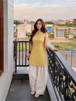 Gahan - Womens Yellow Viscose Blend Printed Kurta with Salwar