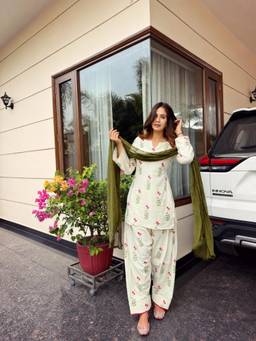 Gahan - Womens Off White Blend Printed Straight Kurta with Farshi Salwar & Dupatta