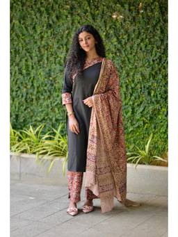 Gahan - Womens Black Rayon Blend Printed Straight Kurta & Pant with Dupatta