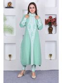 Green color option, Sold out, Currently selected