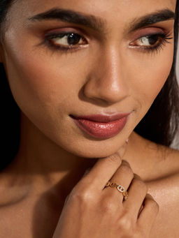 Pipa Bella by Nykaa Fashion - Gold Diamante Embellished Chain Link Ring