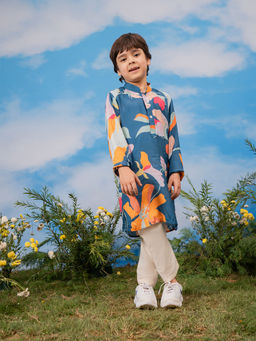 Vastramay - Floral Regular Fit Kurta and Pyjama (Set of 2)